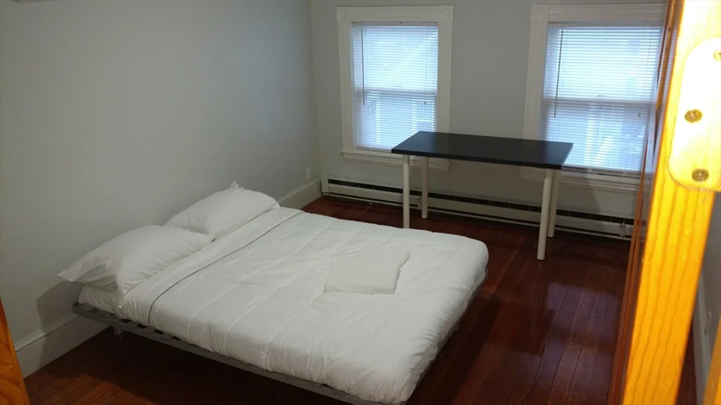 12 Bennett St, Brighton