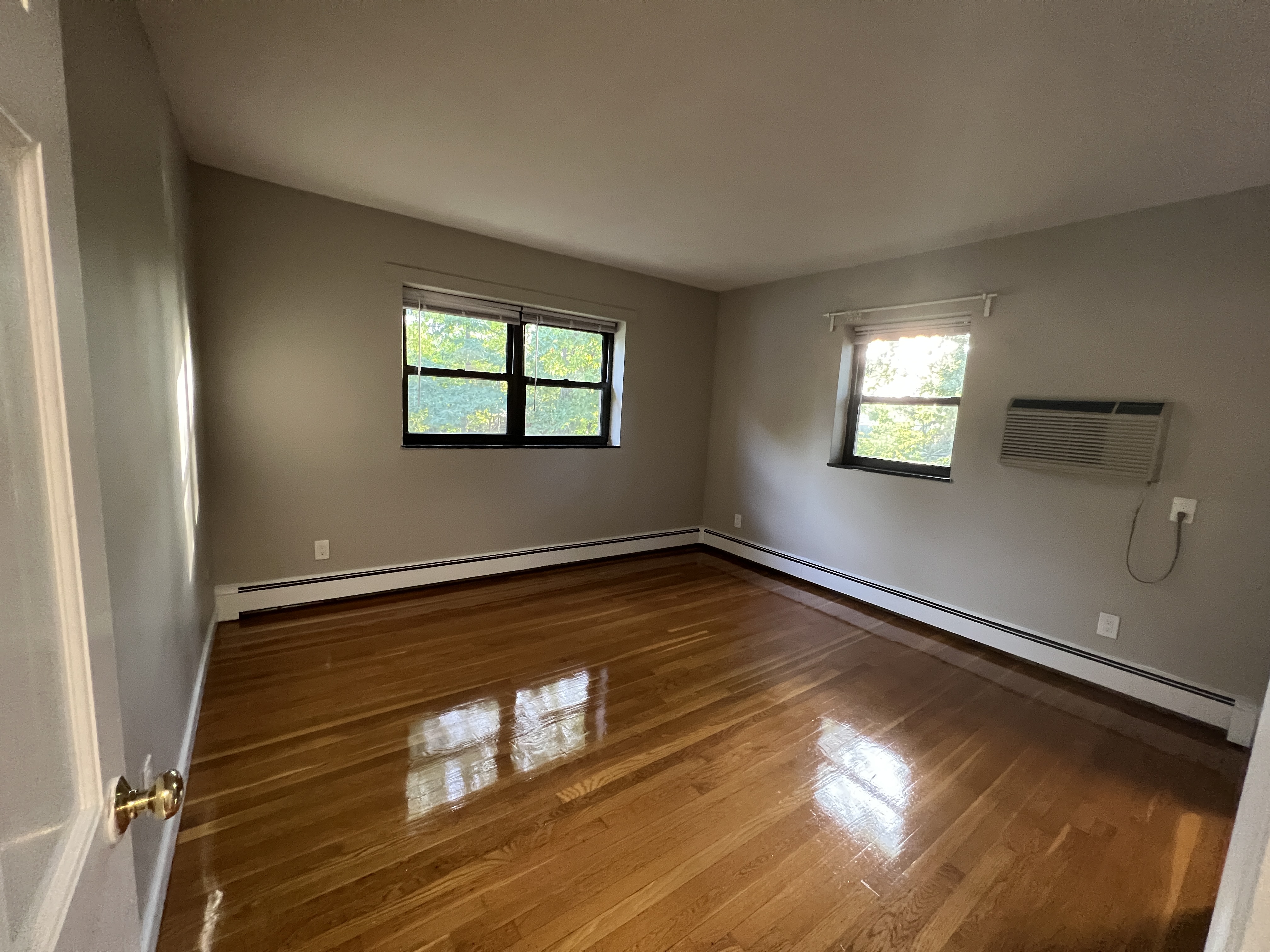 290 Grove St, Auburndale