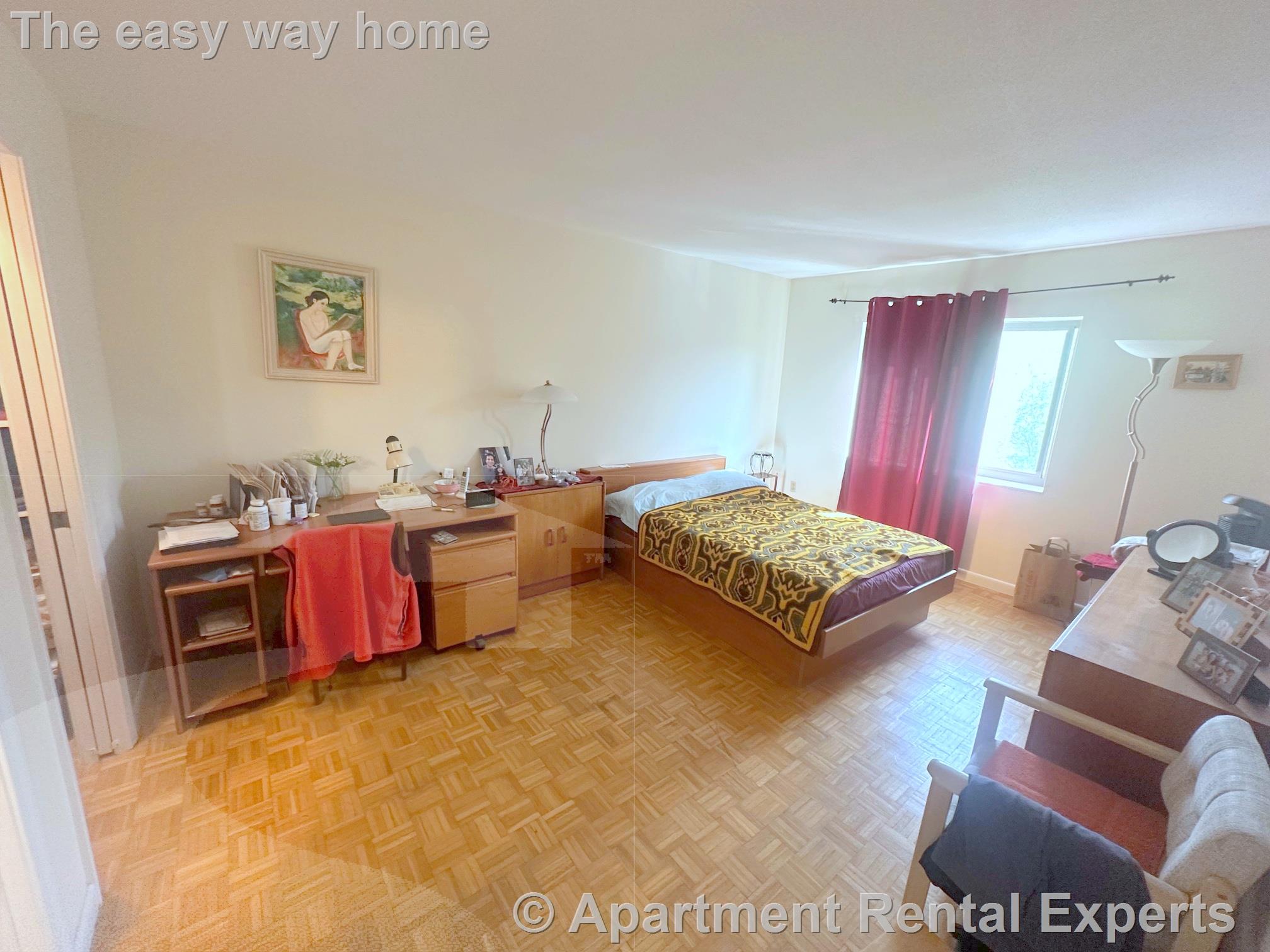 990 Massachusetts Ave, Arlington Heights