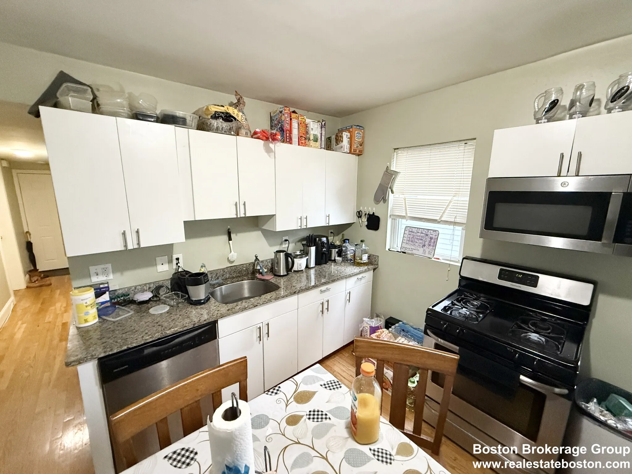 3977 Washington St, Roslindale