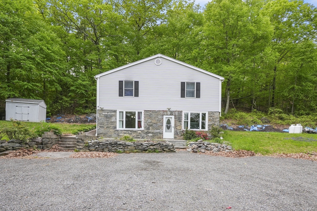 9 Gover Rd, Millbury