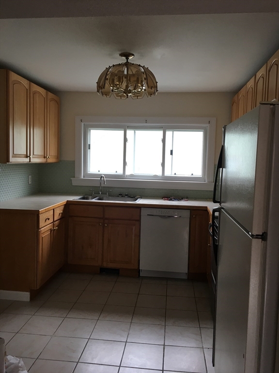 81 Sunnyside Ave, Winthrop