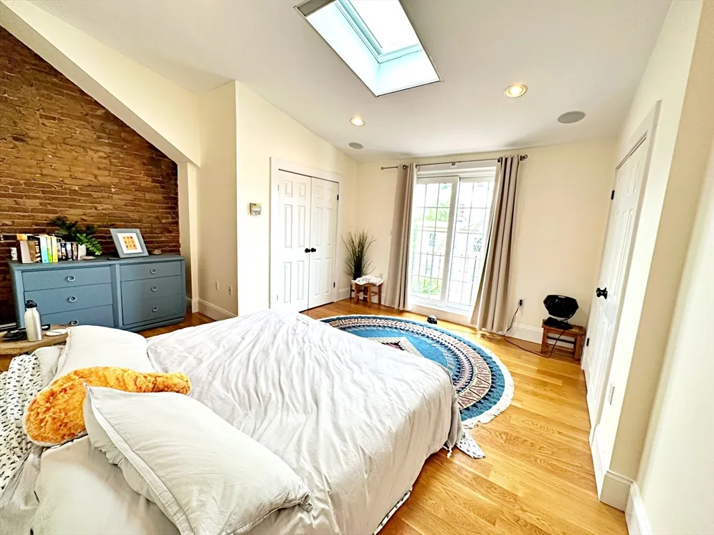 187 Everett St, East Boston