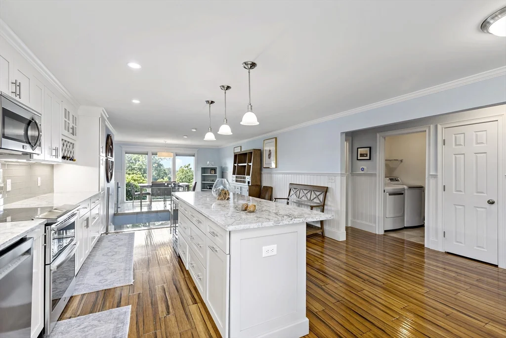 24 Ships View Ter, Buzzards Bay