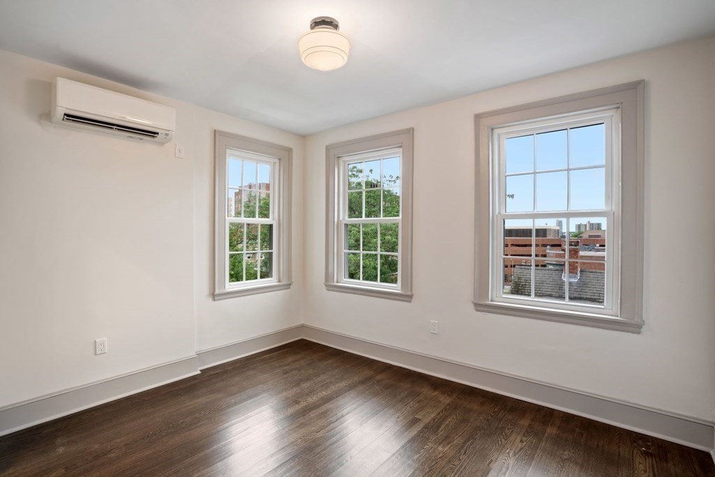 9 Dana St, Mid-Cambridge