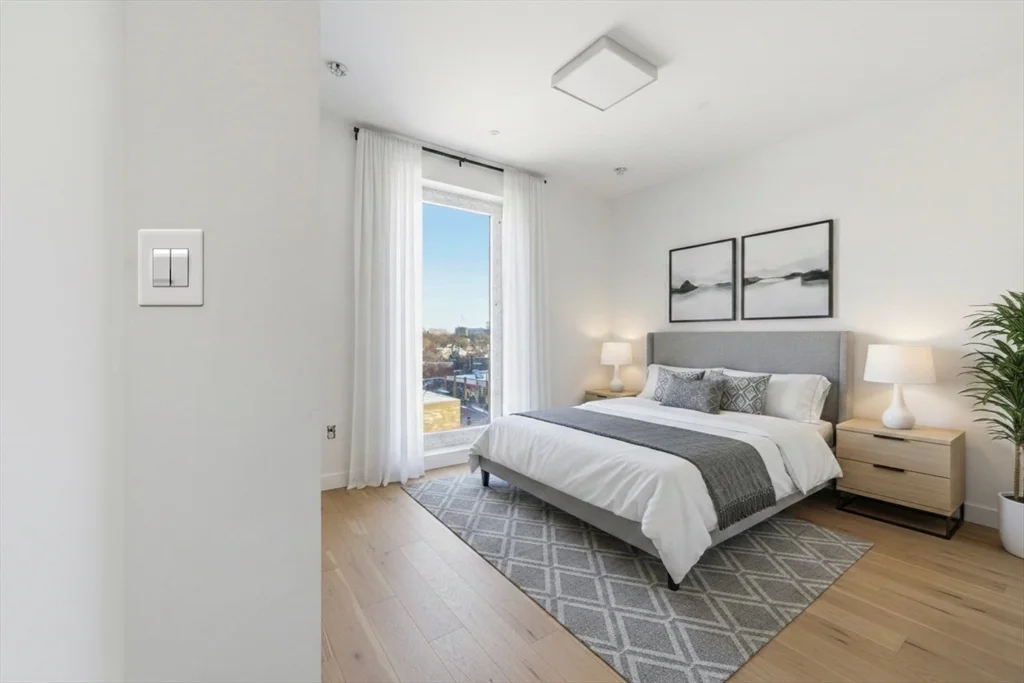 1035 Commonwealth Ave, Allston