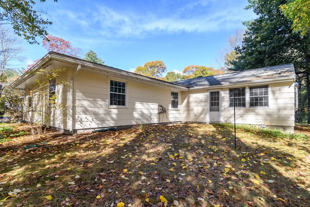 3 Hickory Ln, Nobscot