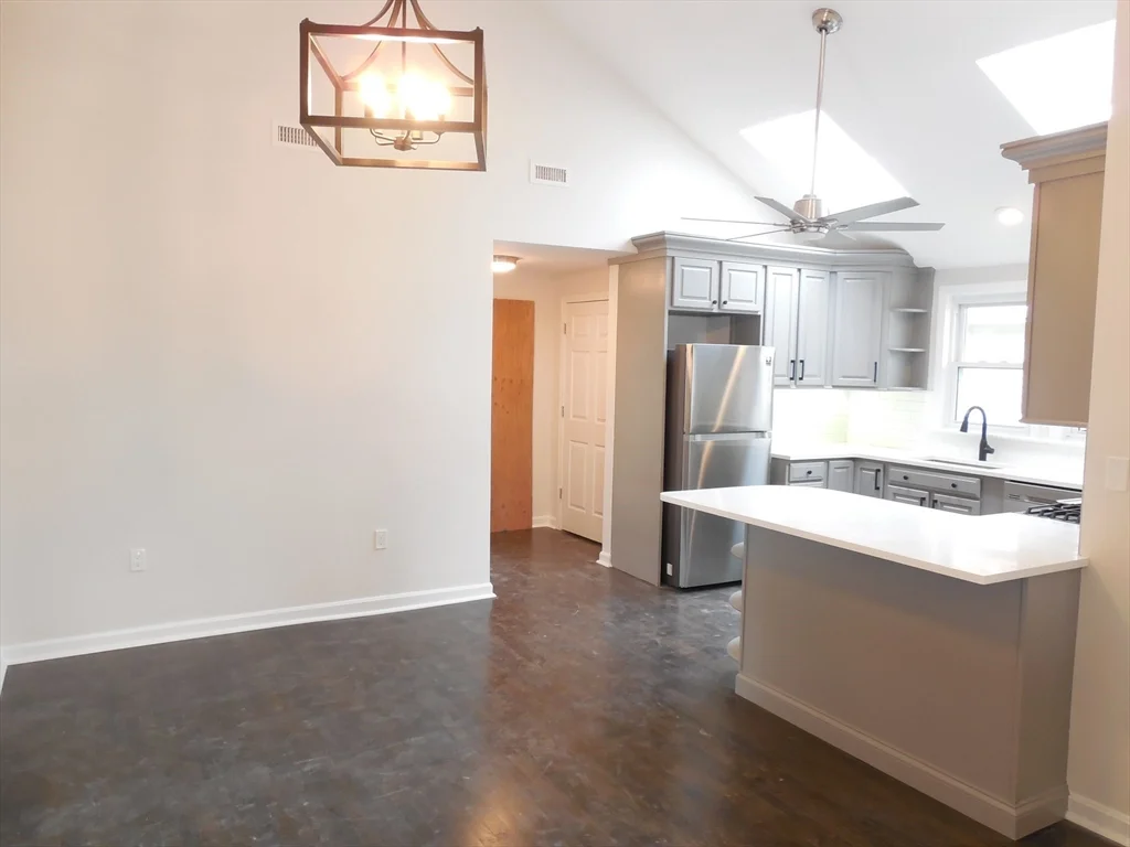 96 Walnut St, Mount Auburn