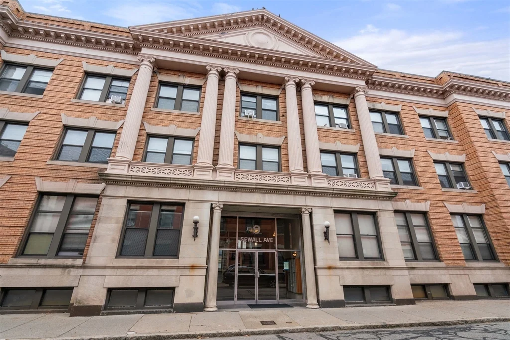 9 Sewall, Coolidge Corner