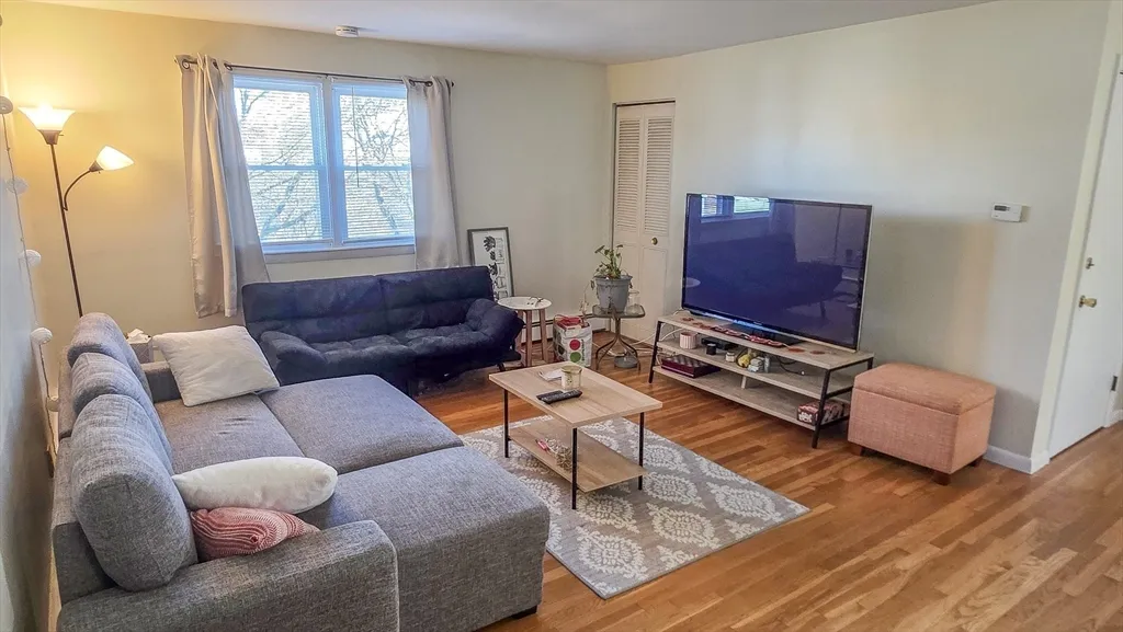 55 Wedgewood Rd, Tatnuck