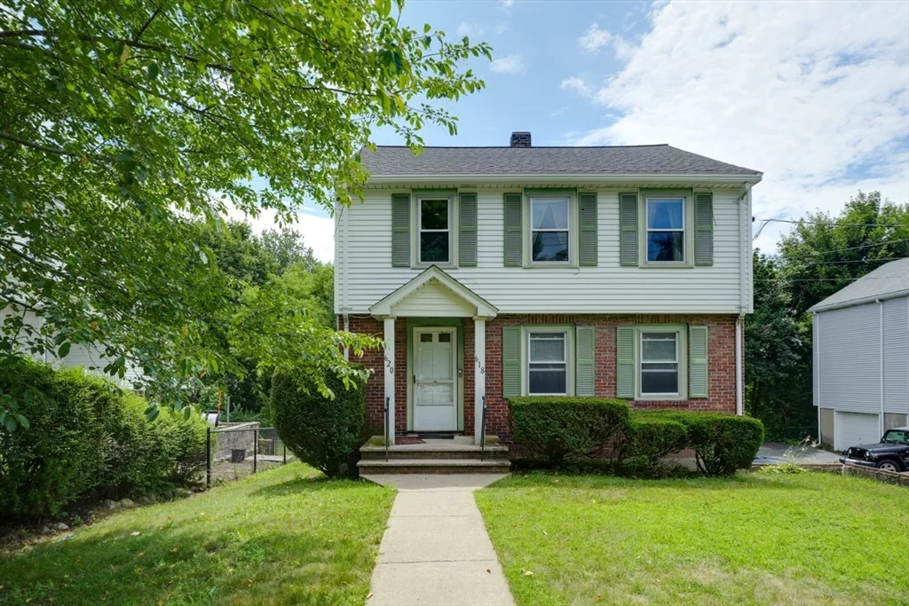 618 Main St, Watertown