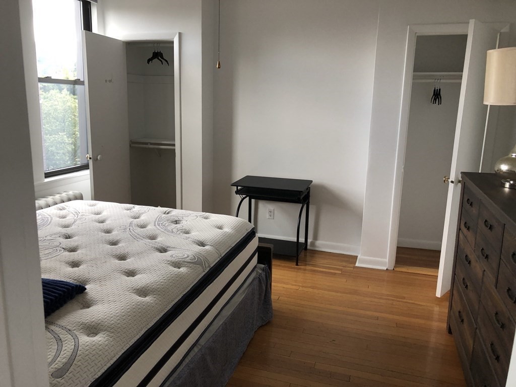 4 Commonwealth Ct, Brighton