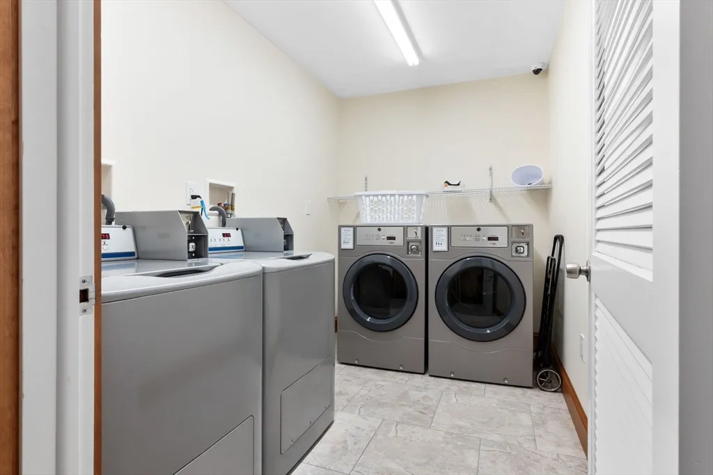 44 Maple St, Danvers Center