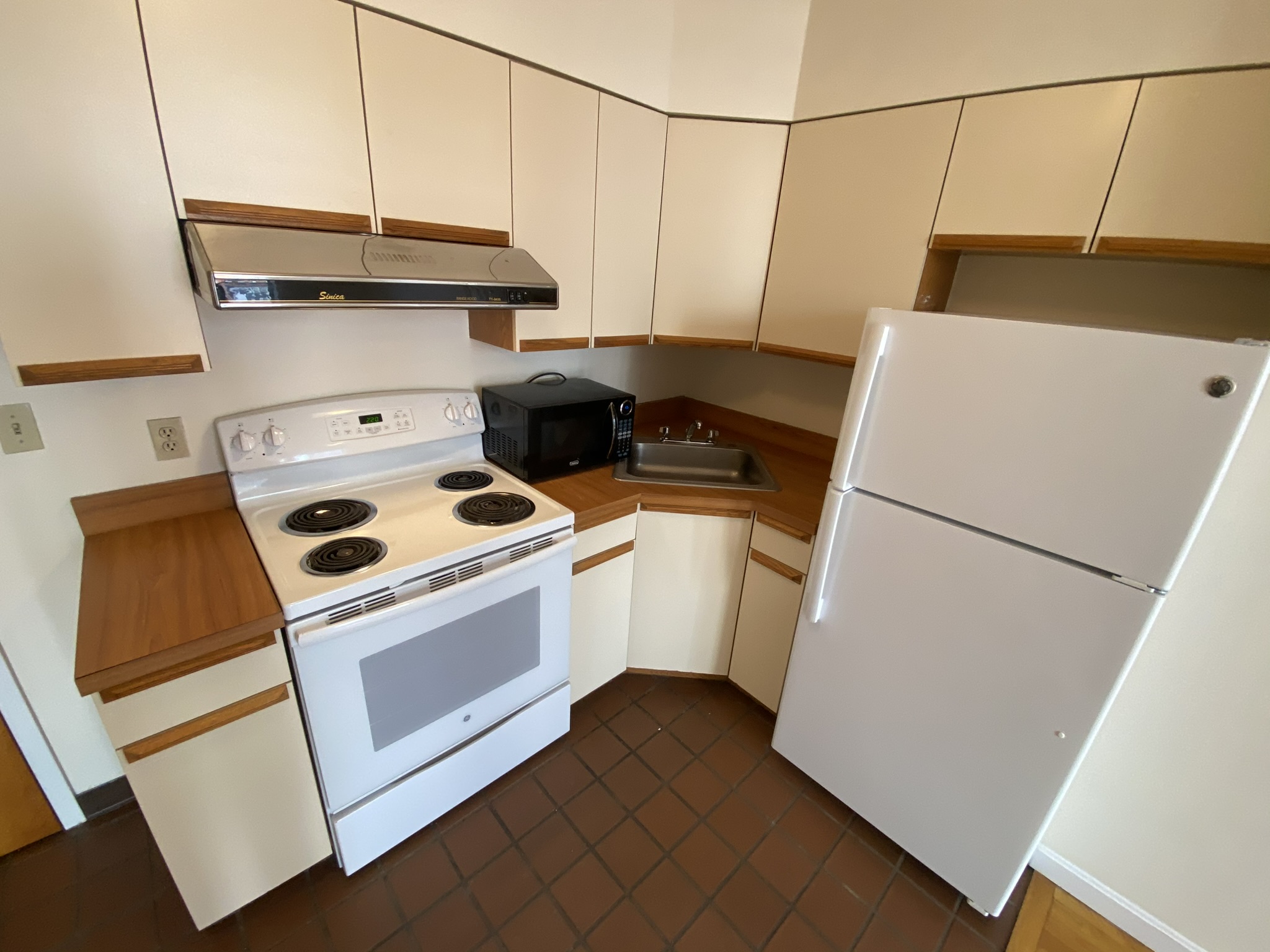 81 Essex St, Chinatown