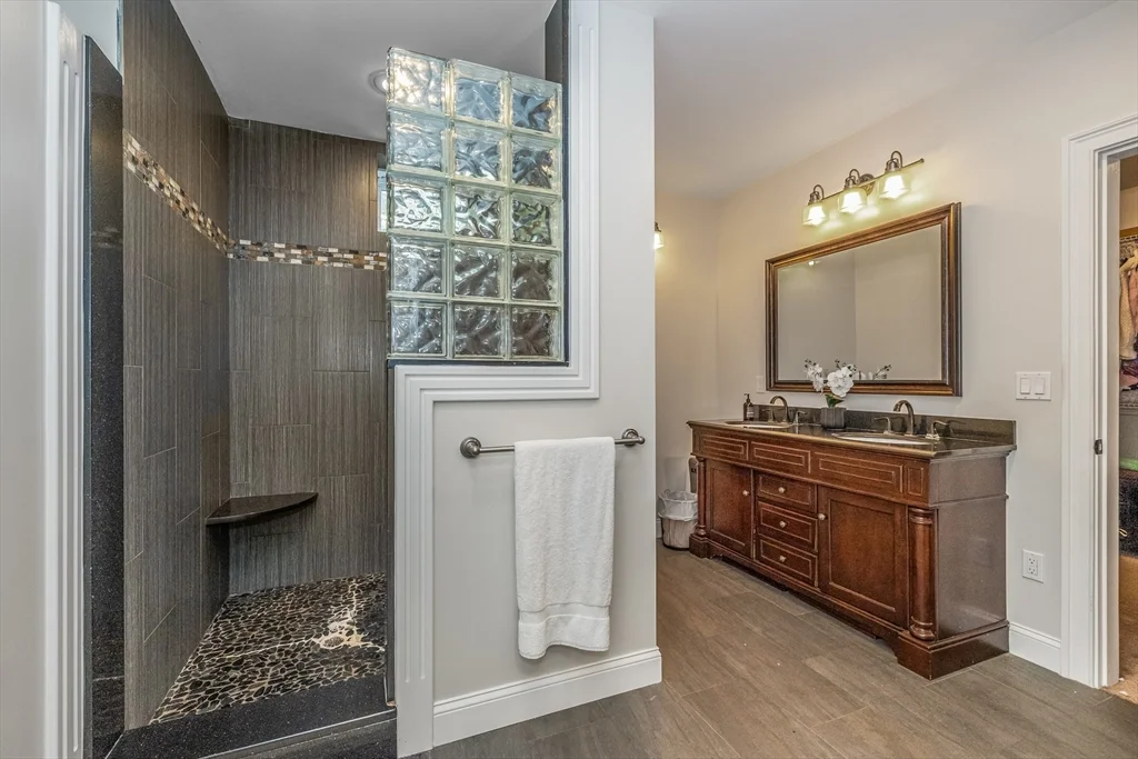 9 Washington Ave, Woburn