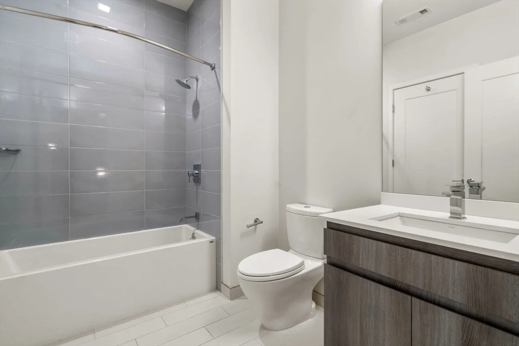 45 West 3rd St, South Boston