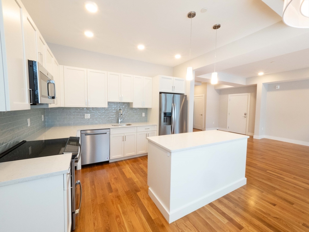 142 Coolidge St, Coolidge Corner