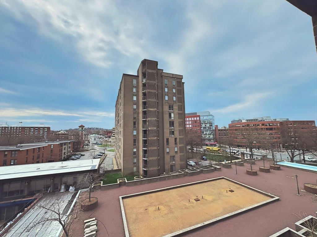 33 Pond Ave, Brookline Village