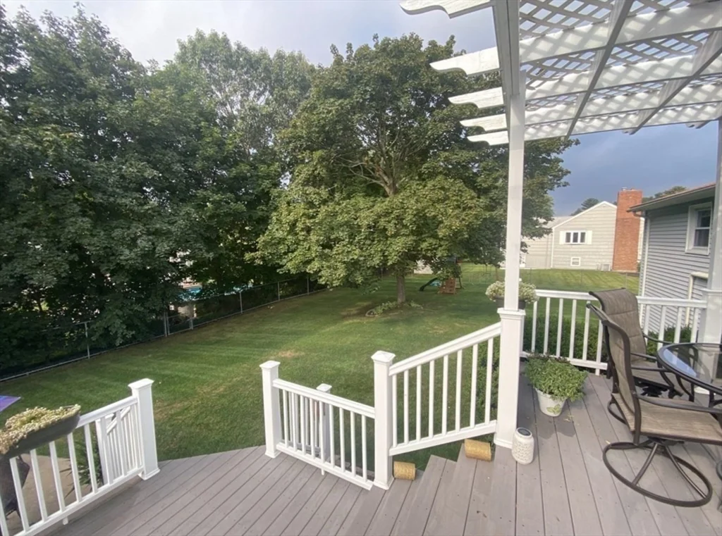 7 Cleveland Rd, Peabody