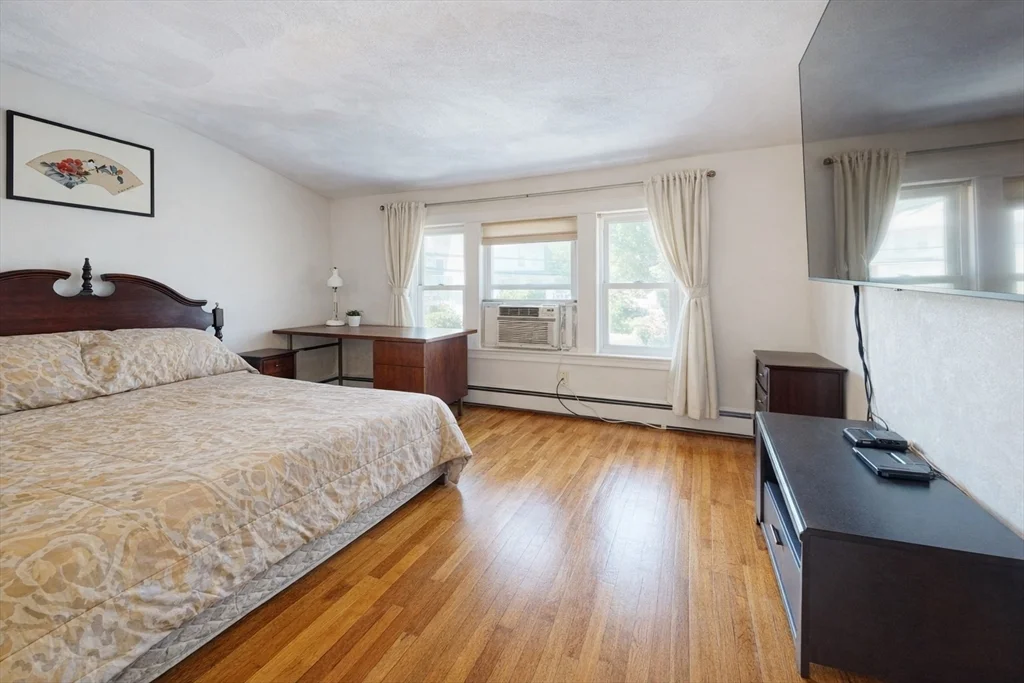 118 Colby Rd, Quincy