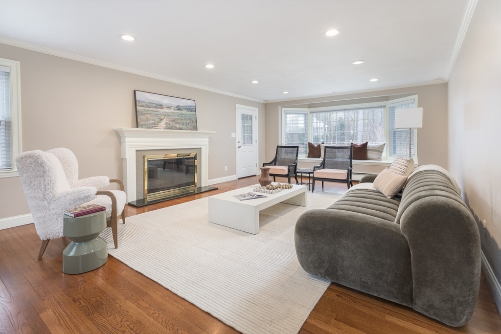 22 Bradford Rd, Weston