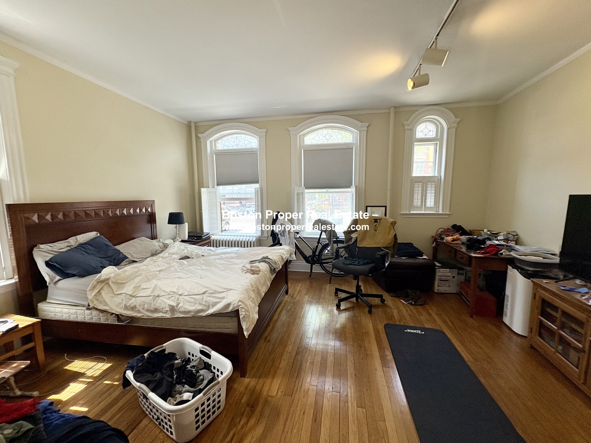 282 Newbury St, Back Bay