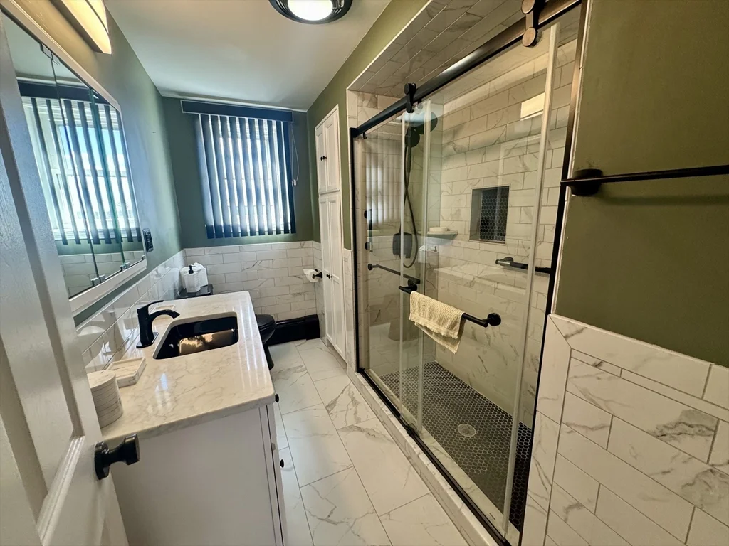 789 Mt Pleasant, Northwest