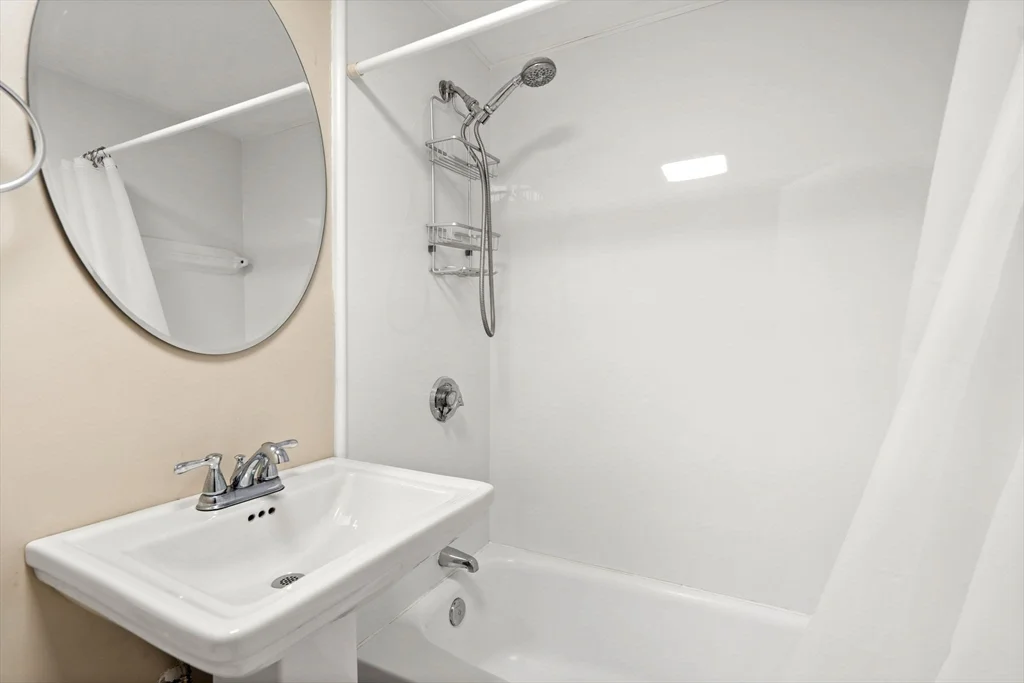 4925 Washington St, West Roxbury