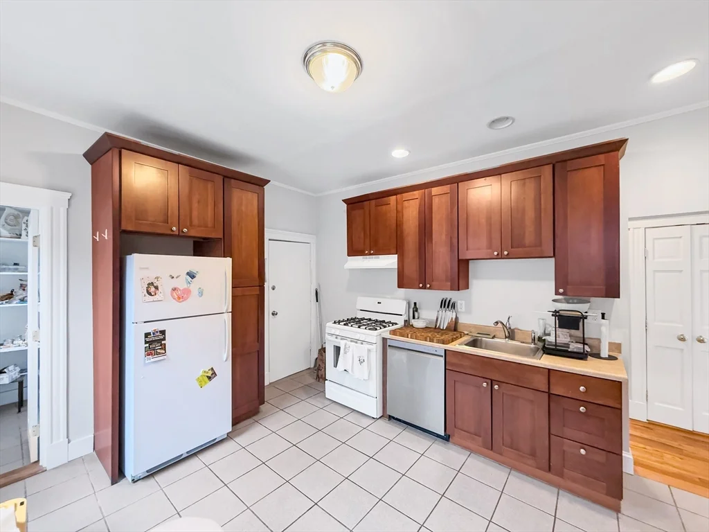 593 Centre St, Jamaica Plain