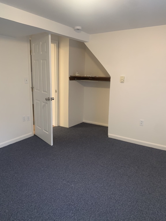 40 Brackett St, Oak Square