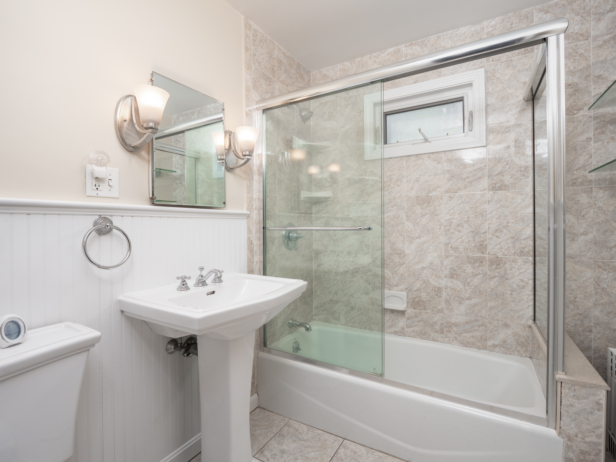 2 bed, 1 bath apartment for rent at 23 Gorham Rd Unit 1, Medford — photo 8 of 30