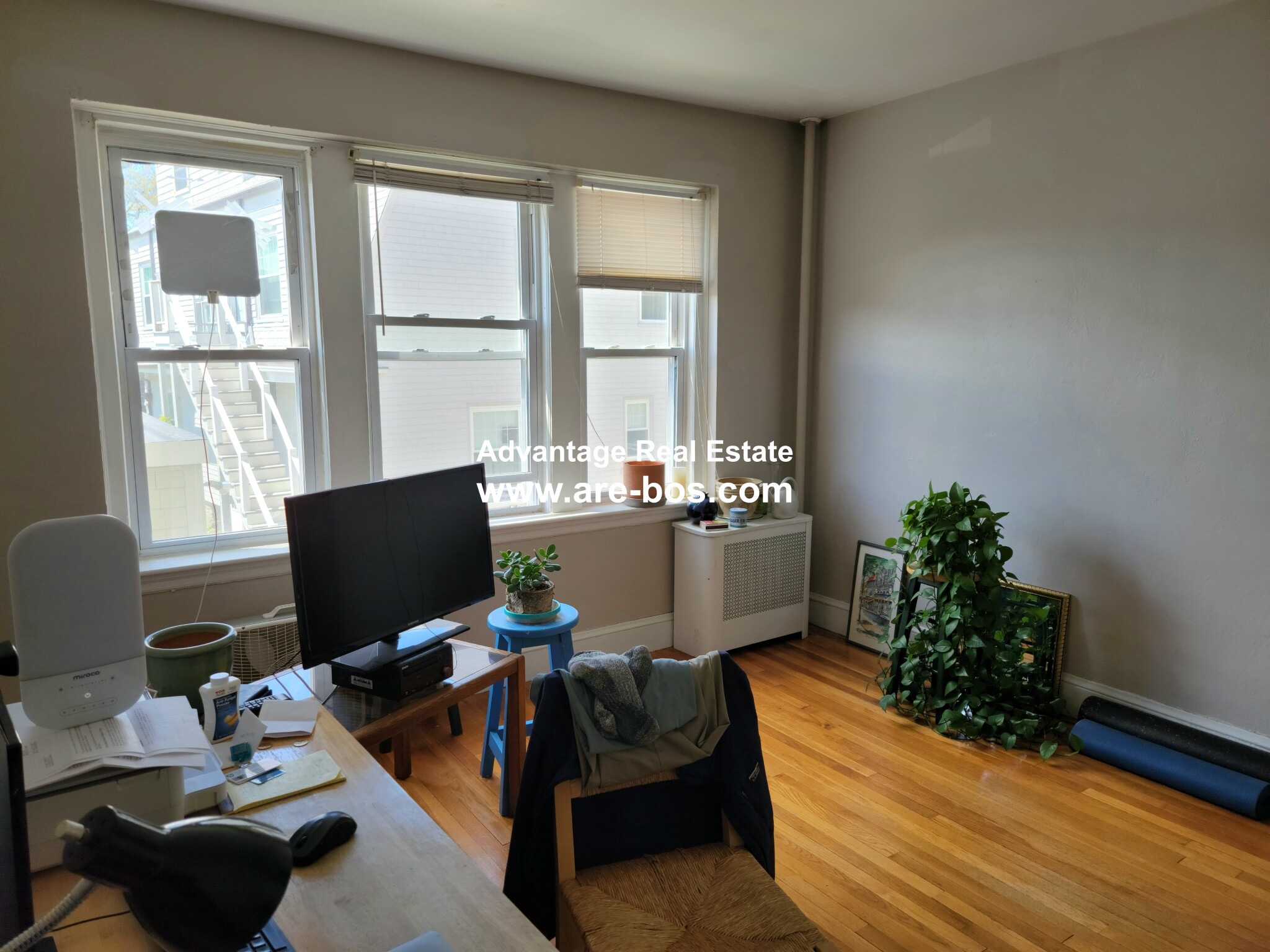 Studio bed, 1 bath apartment for rent at 23 Lanark Rd Unit 5, Brighton