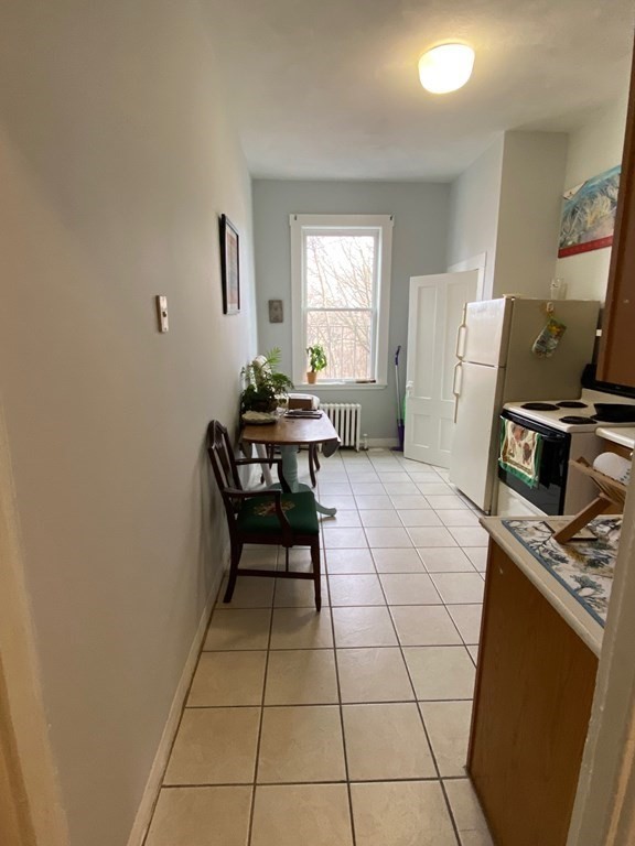 1 bed, 1 bath apartment for rent at 23 Newton St Unit 2, Brighton — photo 2 of 7