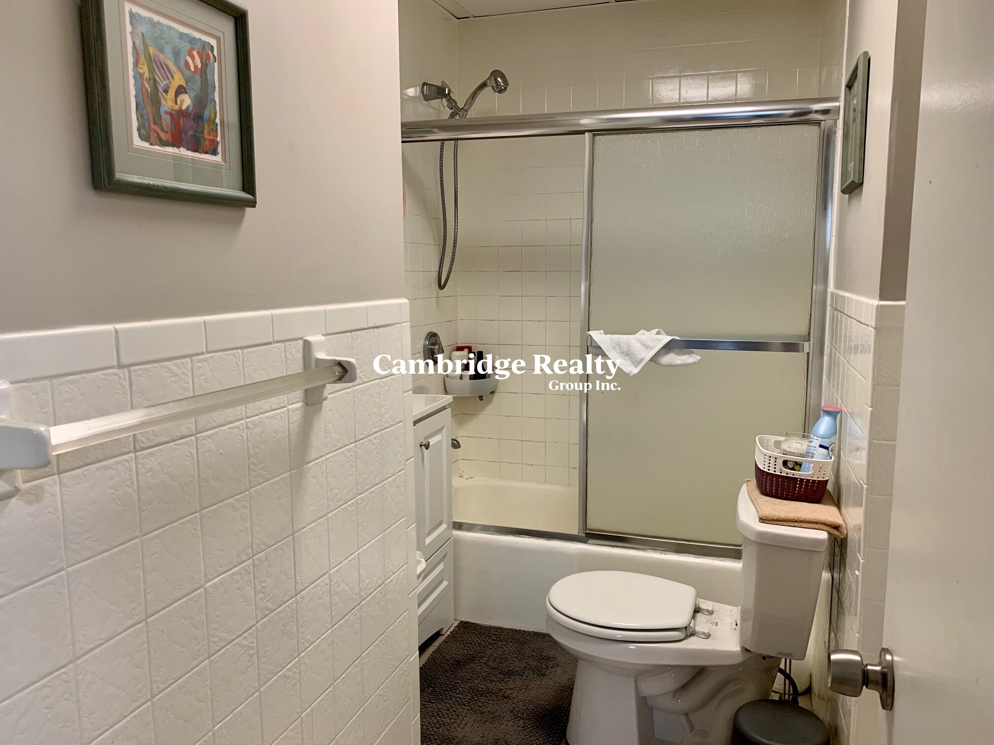 4 bed, 2 bath apartment for rent at 158 Holland St Unit 1T, Teele Square — photo 23 of 23