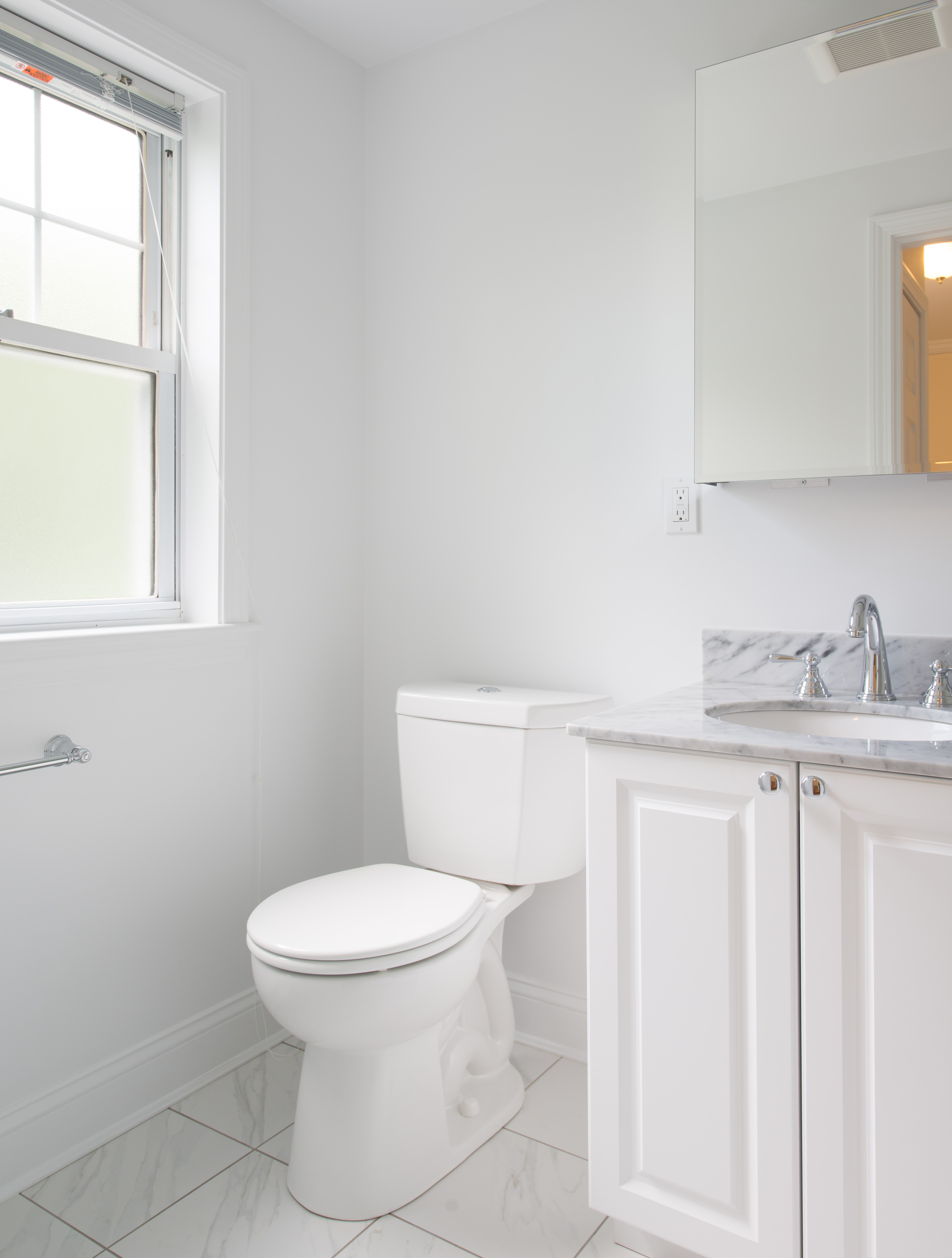 2 bed, 1.5 bath apartment for rent at 617 Vfw Pkwy Unit ., Chestnut Hill — photo 23 of 39