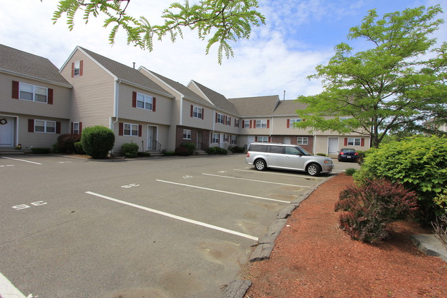 2 bed, 1.5 bath apartment for rent at 23 Prince St Unit 17, Danvers — photo 2 of 5