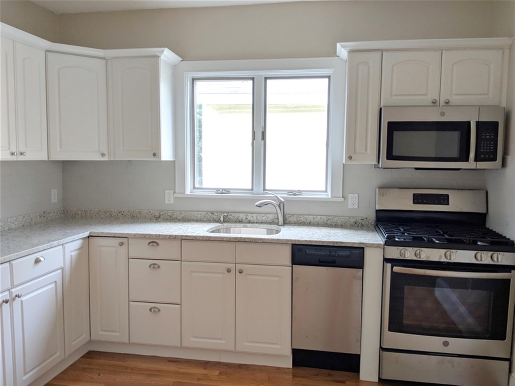 1.5 bed, 1 bath apartment for rent at 171 College Ave Unit 2, Davis Square — photo 2 of 19