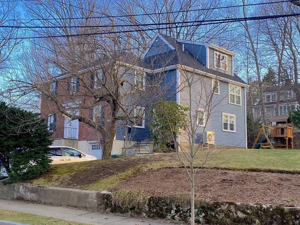 99 Westchester Rd, Newton Corner