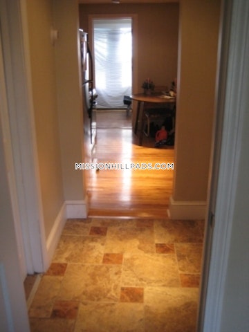 2 bed, 1 bath apartment for rent at 12 Shepherd Ave Unit 2, Mission Hill — photo 4 of 8