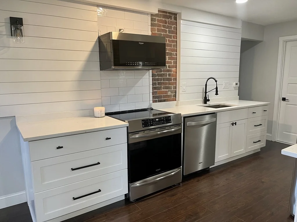 995 Centre St, Jamaica Plain
