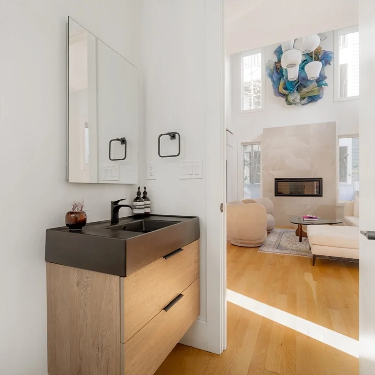 205 Pearl St, Cambridgeport