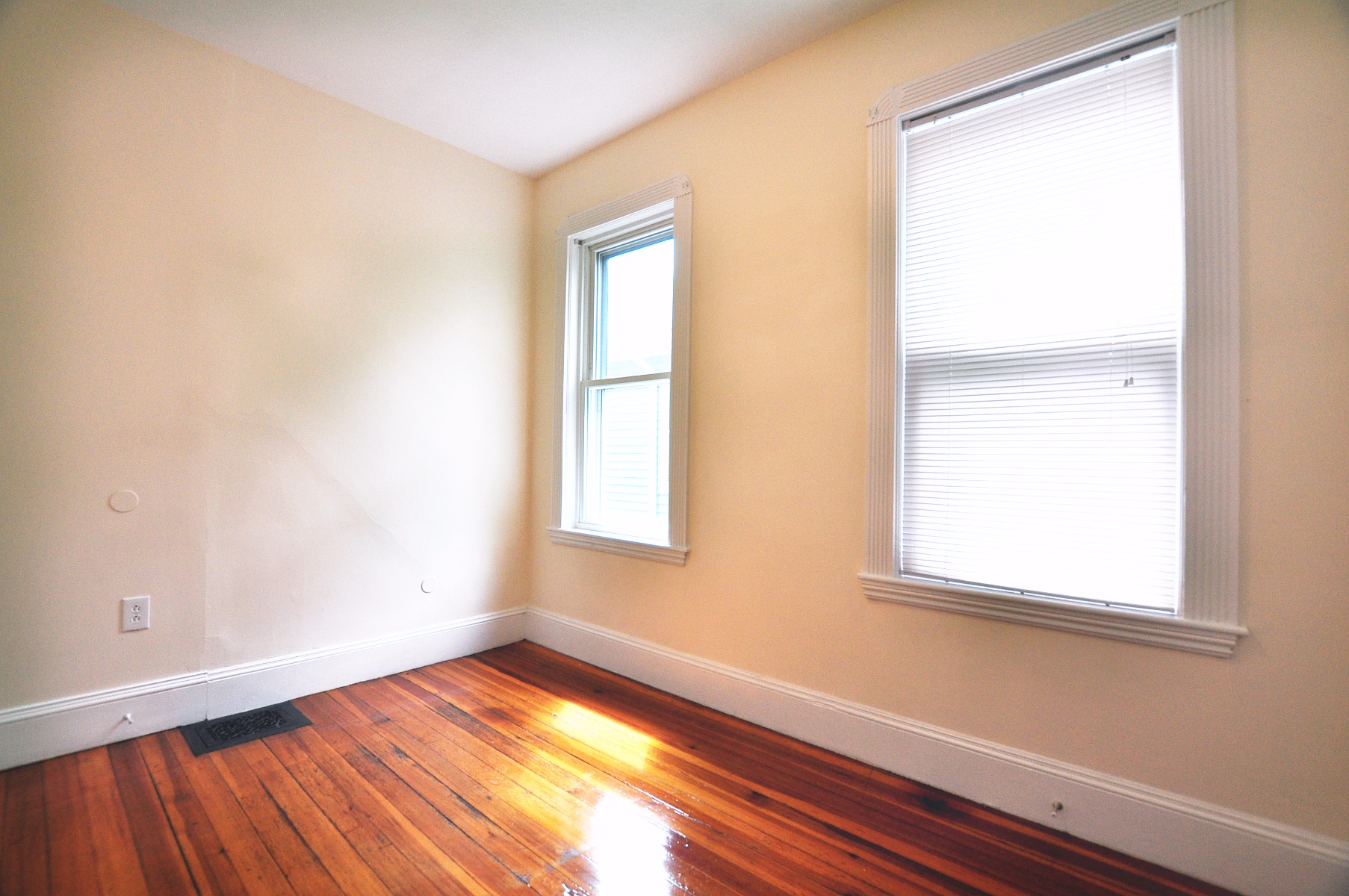 3 bed, 1 bath apartment for rent at 756 Saratoga St Unit 1, East Boston — photo 10 of 23