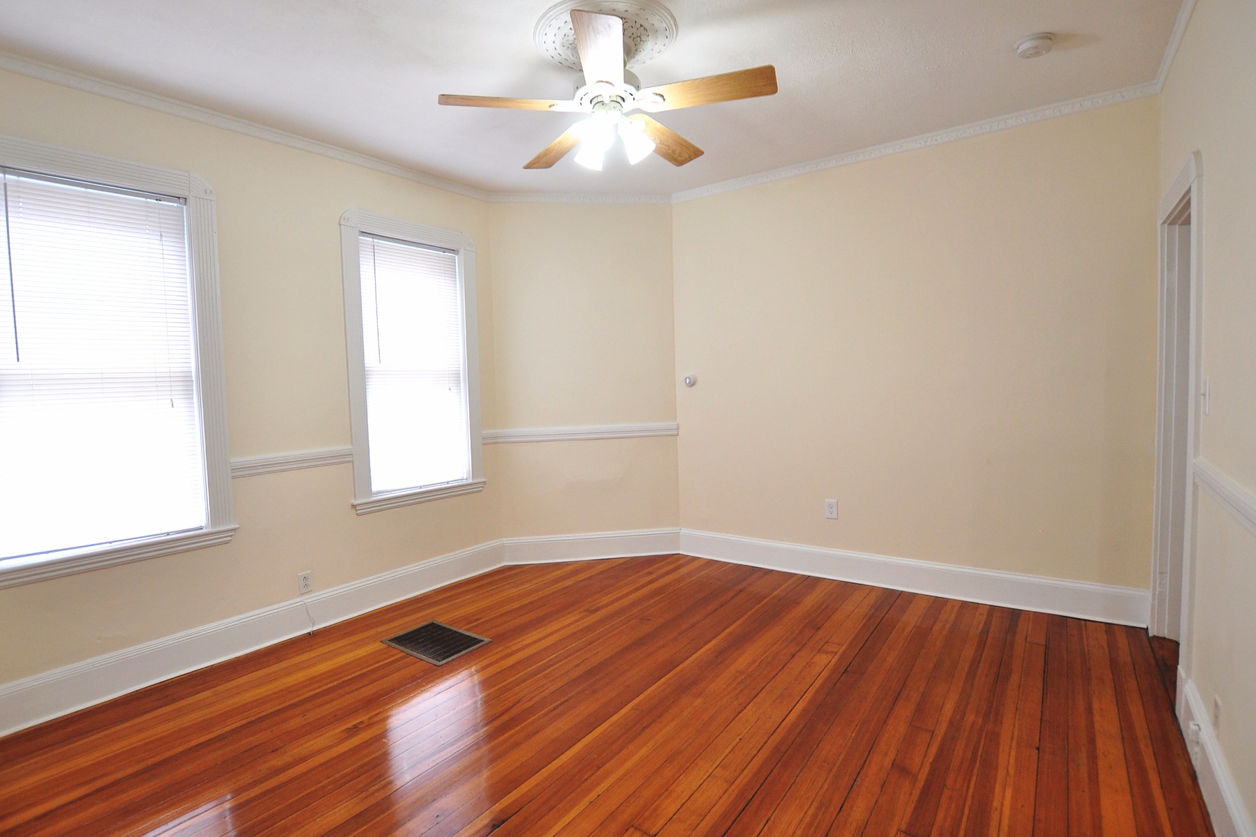 3 bed, 1 bath apartment for rent at 756 Saratoga St Unit 1, East Boston — photo 23 of 23