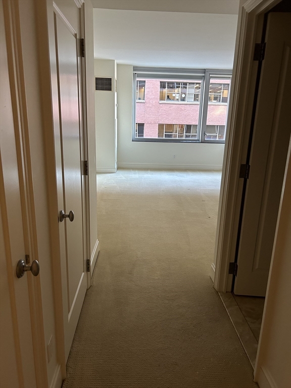 1 Charles Street S, Back Bay