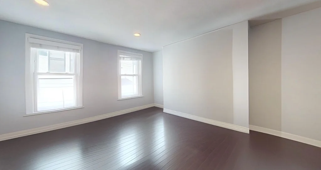 215 Bolton, South Boston