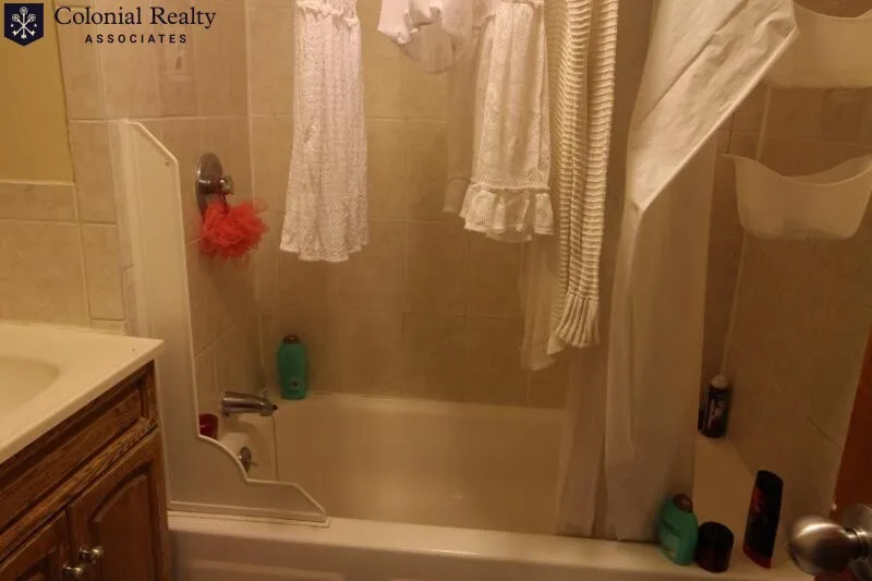 86 Hammond St, Roxbury