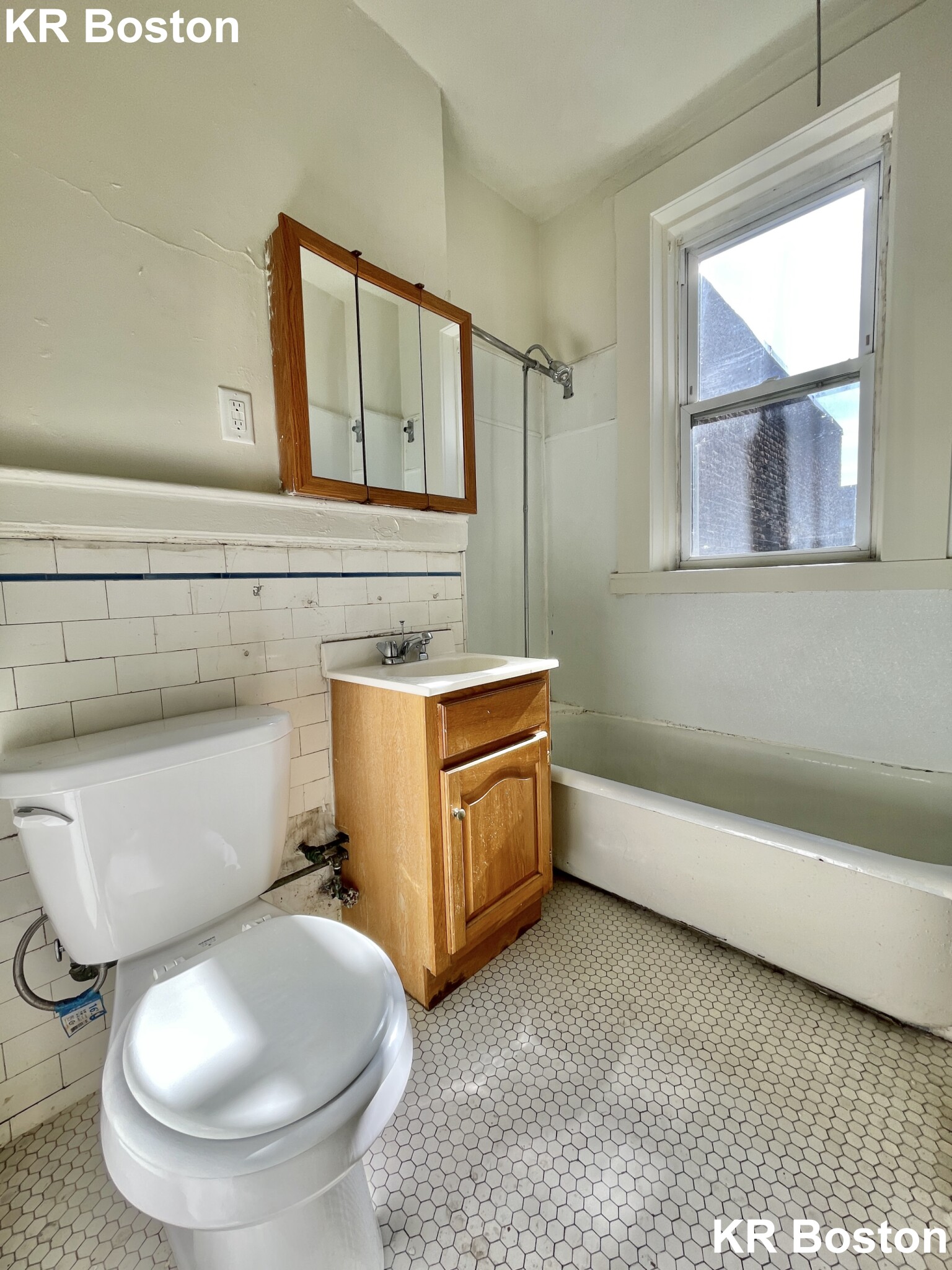 1 bed, 1 bath apartment for rent at 231 Park Dr Unit 26, Fenway — photo 3 of 3