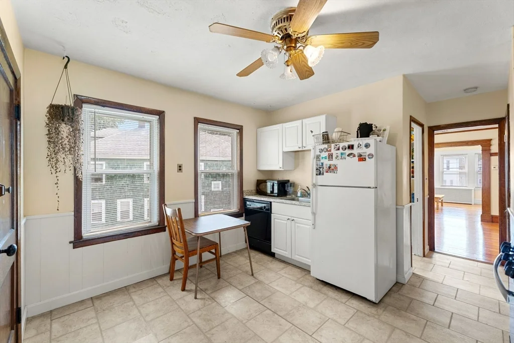 25 Dartmouth St, East Watertown