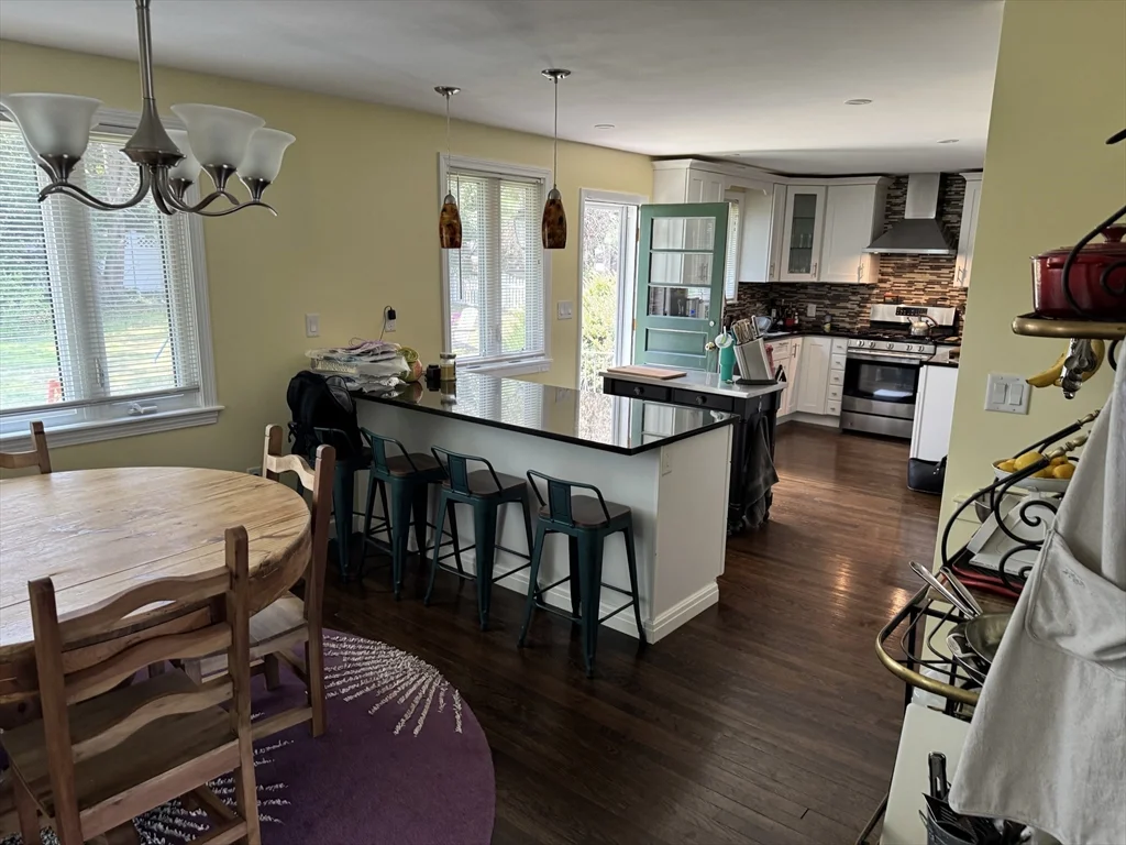 793 Dedham St, Newton