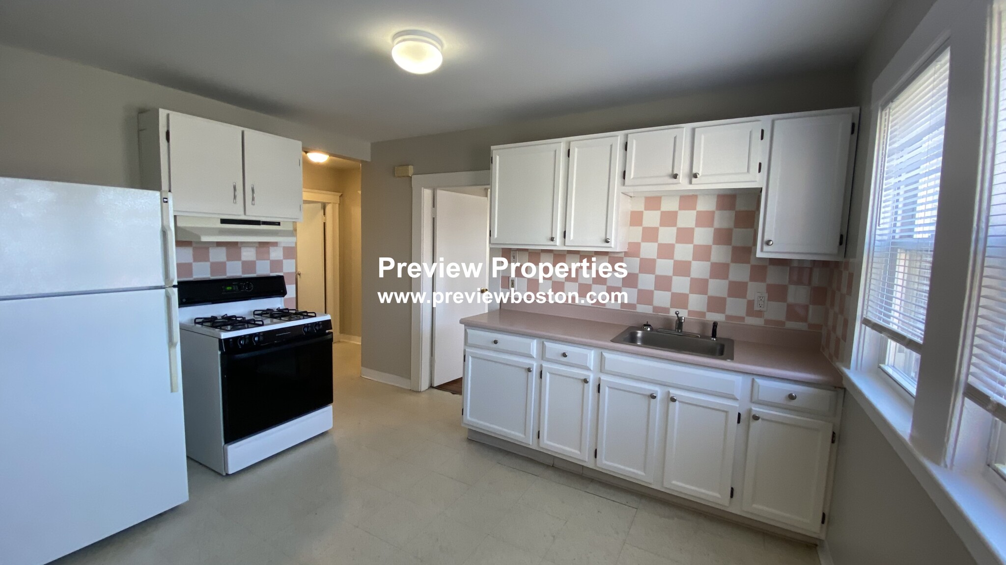 8 Woodside Ave, Jamaica Plain